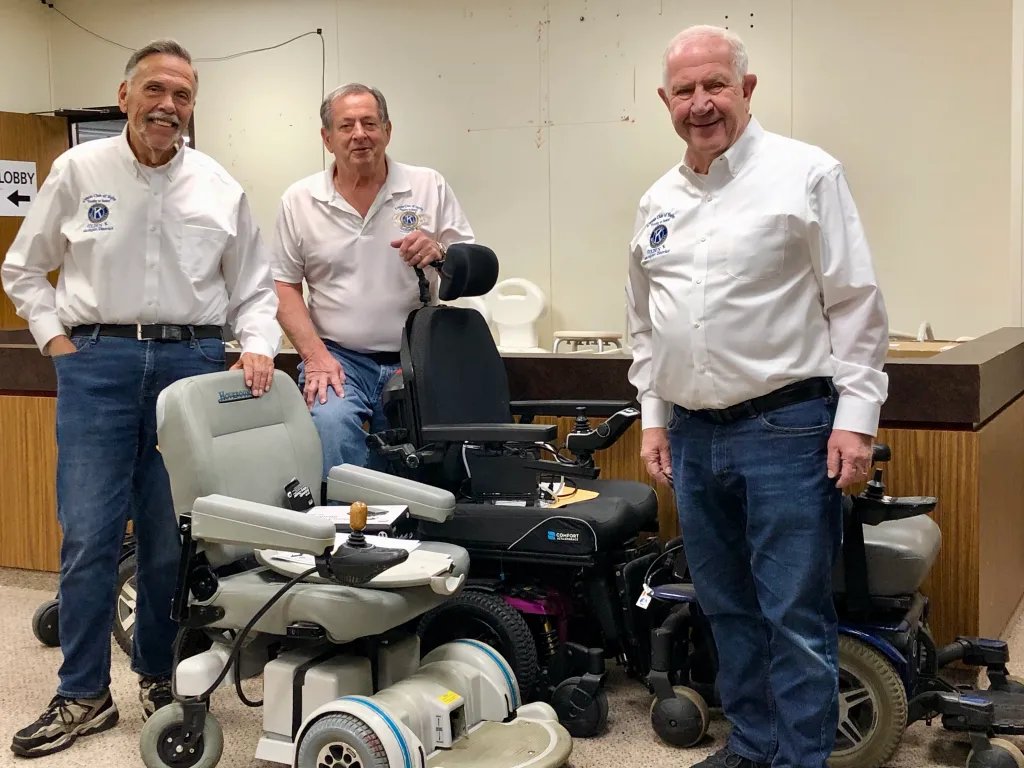 Kiwanis Club of Shelby Township Supports Seniors and Veterans – Macomb Daily